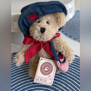 Gen-yoo-wine BOYDS “Alice B. Patchbeary” Bear